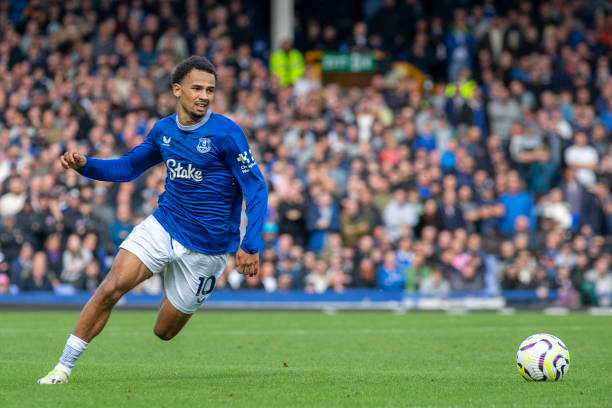 持与鼓励 持与鼓励